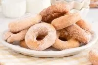 Rosquillas de nata: una irresistible receta con todo el sabor de la repostería casera tradicional